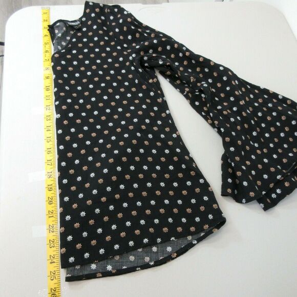 Express Womens Size Small Boho Top Black Lightweight Bell Sleeve 60s Style - Picture 9 of 11